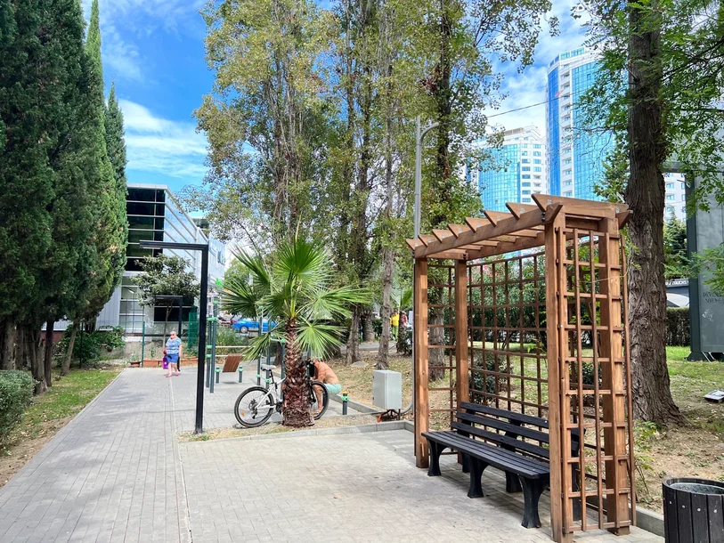 Местами Кургородок в Адлере так похорошел за 20+ лет, что его даже не узнать