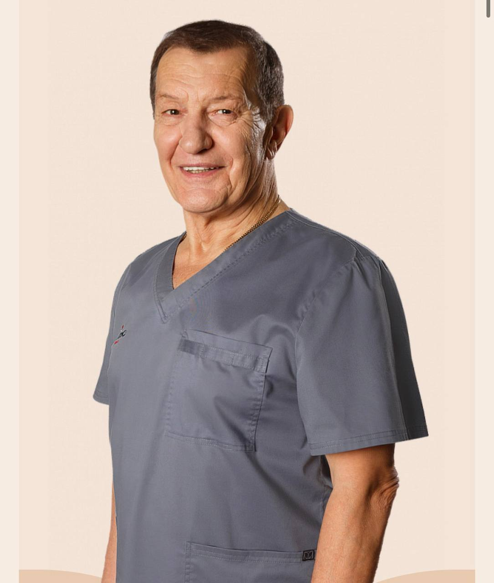 Багдасарян Лев Карапетович - Ведущий врач хирург-колопроктолог, кандидат медицинских наук, врач высшей категории, автор 12 патентов РФ по лечению проктологических заболеваний