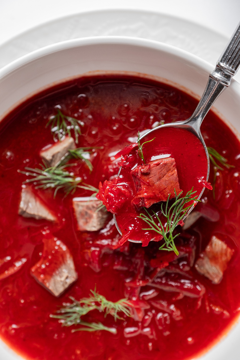 Борщ по-московски в гранд-кафе «Dr. Живаго»