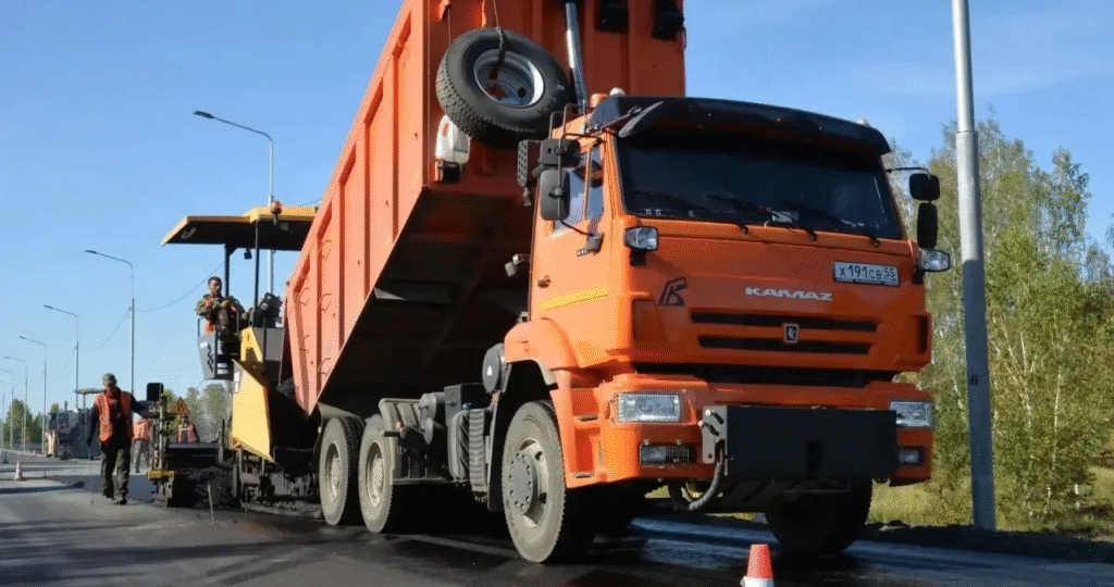 Более 123 миллионов рублей дополнительно распределено на ремонт автомобильных дорог в селах Омской области