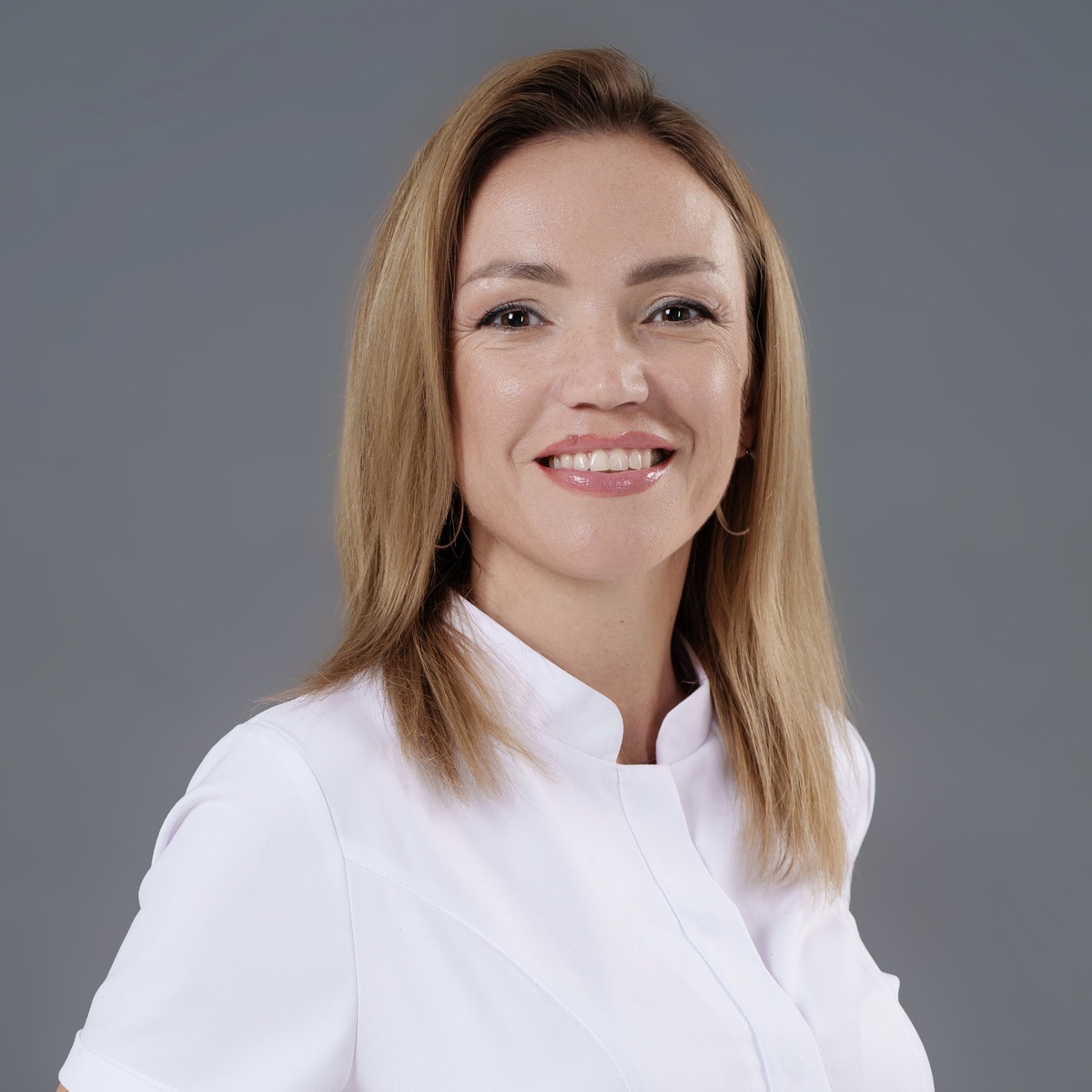 Романова Анна Константиновна - врач стоматолог-терапевт, эндодонтист, микроскопист