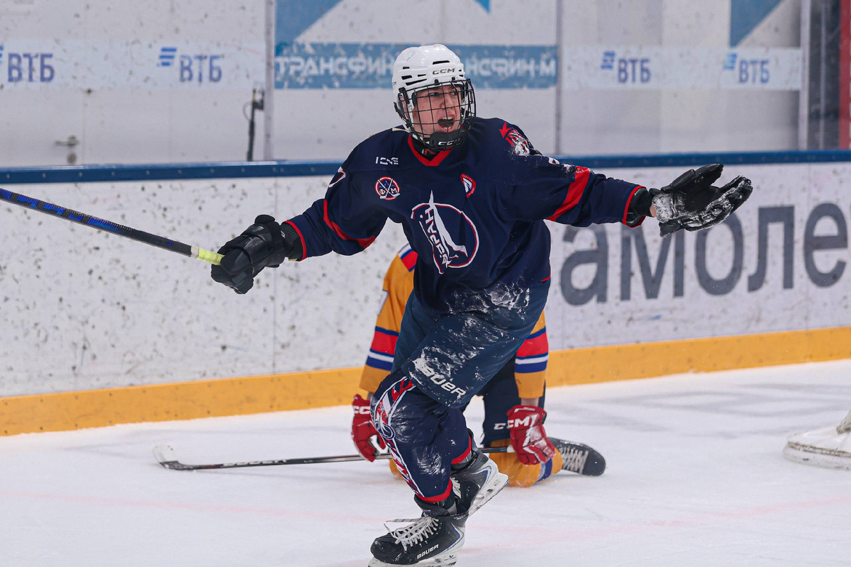 Лучший бомбардир команды Кирилл Артамонов