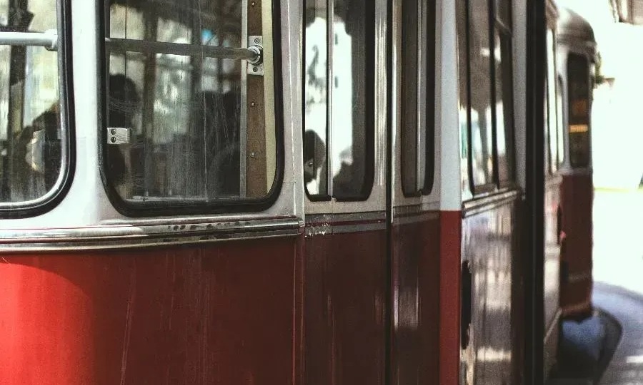 Ретротрамвай совершил памятный рейс по маршруту № 6