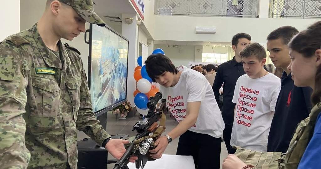 “Время возможностей”: Всероссийская ярмарка трудоустройства в Донецке