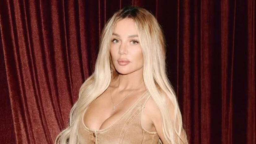 Анна Седокова выпустила макси-сингл «4 утра»