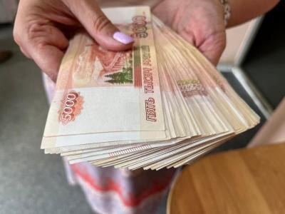 В Балаково пенсионерке вернули 900 тысяч рублей, которые она перечилила мошенникам