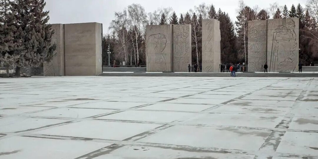 Ремонт на Монументе Славы в Новосибирске завершат к майским праздникам