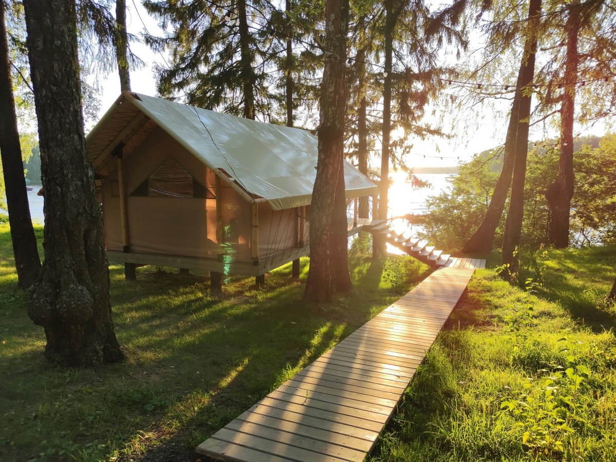    Глэмпинг «Под небом» в Пушкинском округе