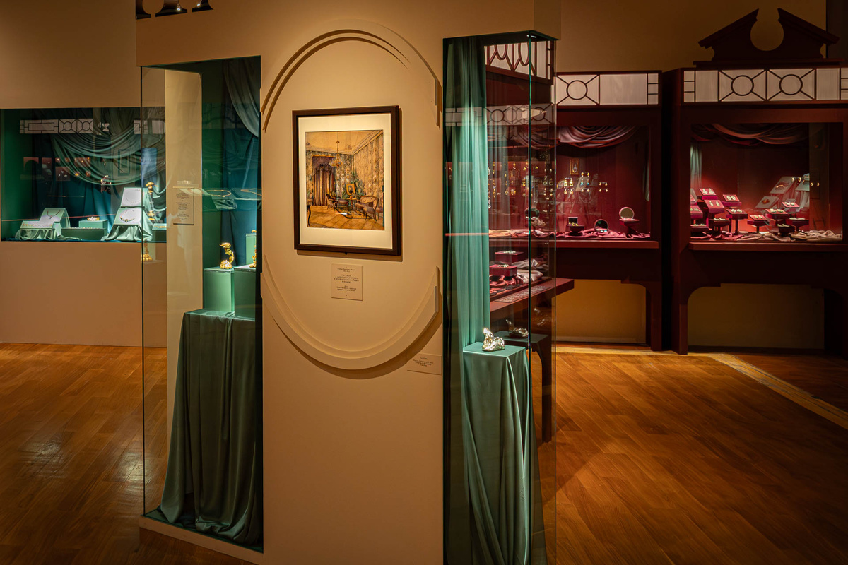 На выставке