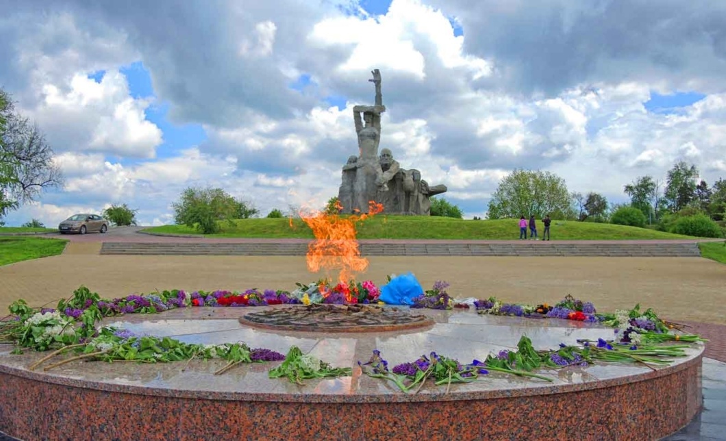 Мемориальный комплекс «Памяти жертв фашизма» («Змиёвская балка») в Ростове-на-Дону