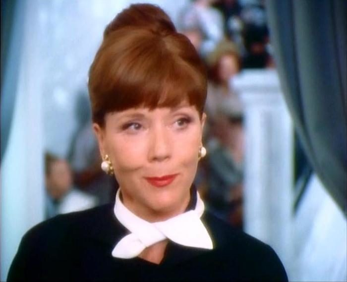 Коварная распорядительница работает в обход начальства