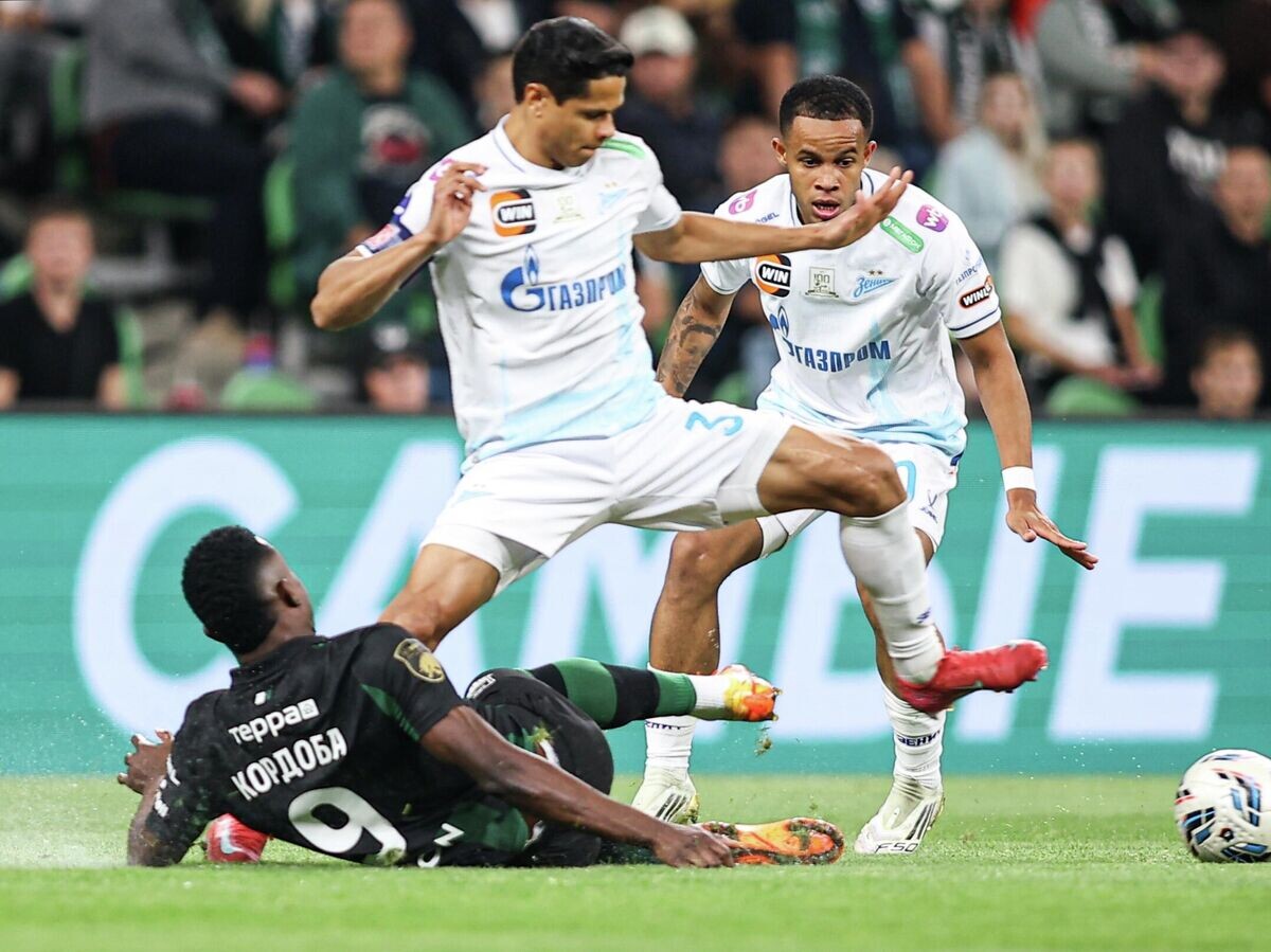    Футбол. РПЛ. "Краснодар" (Краснодар) - "Зенит" (Санкт-Петербург) | © РИА Новости / Виталий Тимкив