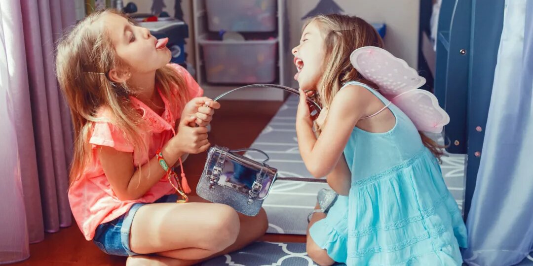 Токсичные отношения! Что делать, если друг манипулирует ребёнком?