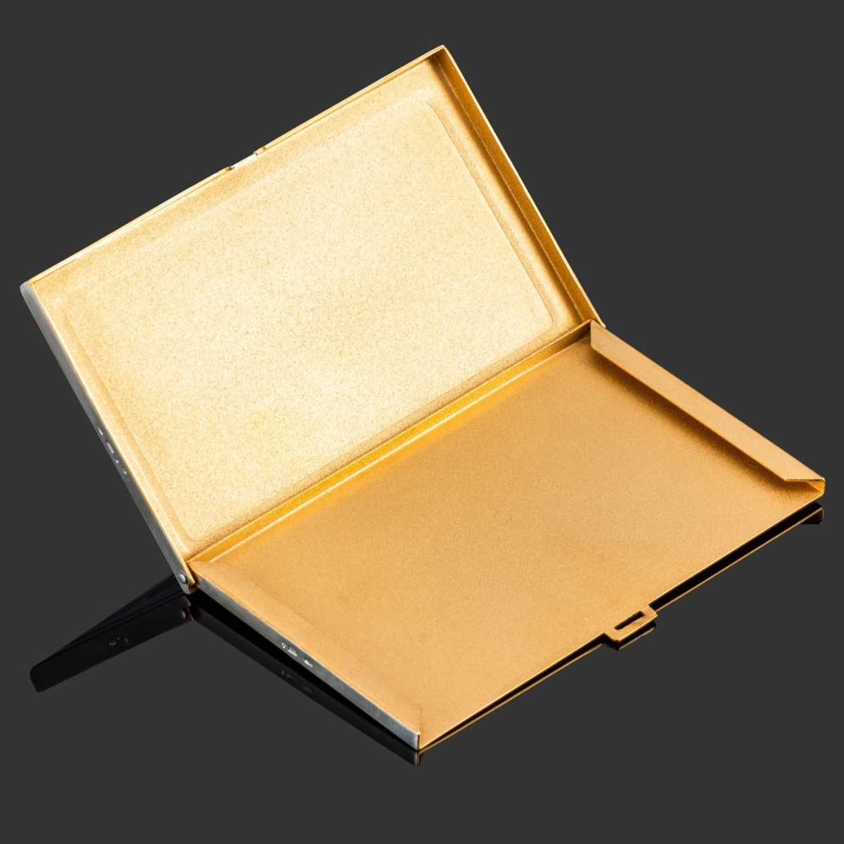 Визитница "Герб России", серебро 925 пробы, чернение, золочение, Российская Федерация, 2025 г.