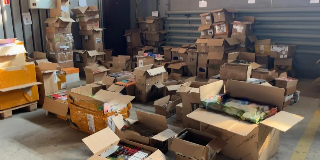 Таможня изъяла в Тюмени и Нижневартовске контрафактные вейпы на 54 млн рублей