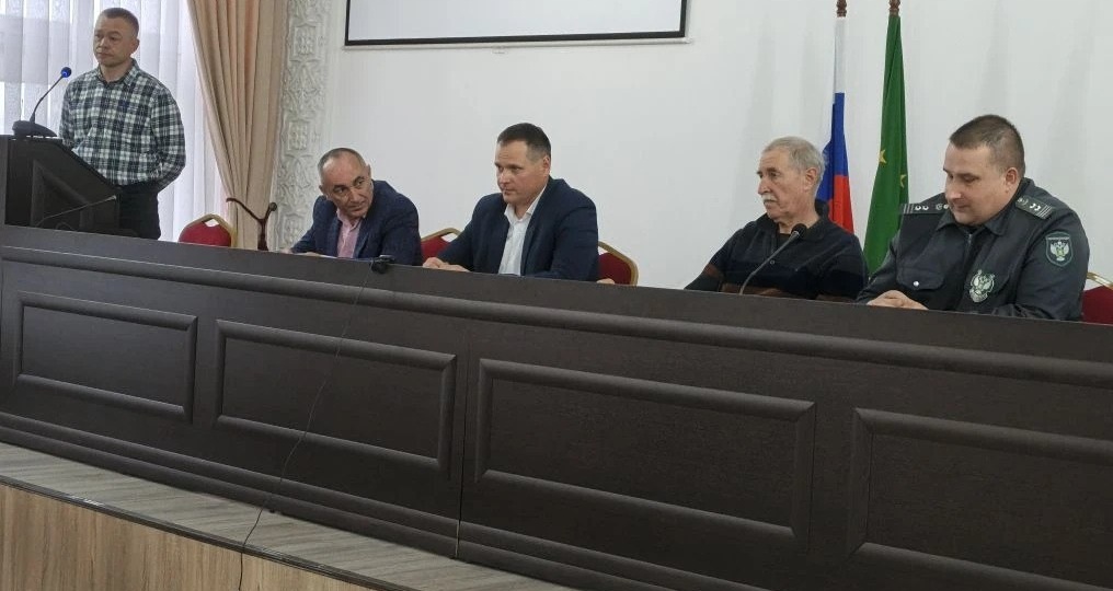 В минсельхозе Республики Адыгея прошло совещание по вопросам развития пчеловодства