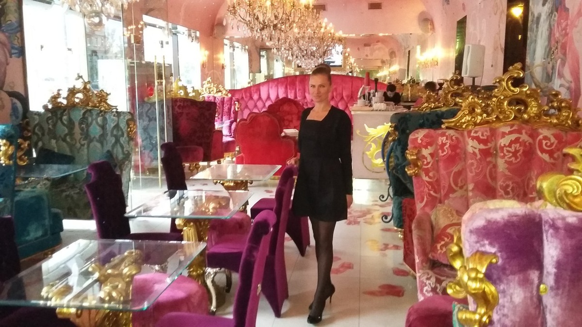 На фото автор Дзен-канала, Ирина Князева, карьерный консультант №1 по мнению ведущего отраслевого сервиса HRTIME.