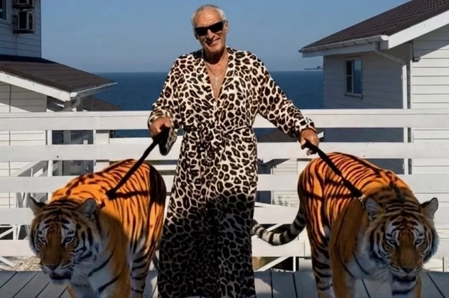 80-летний блогер из Симферополя оживляет прошлое с помощью нейросетей