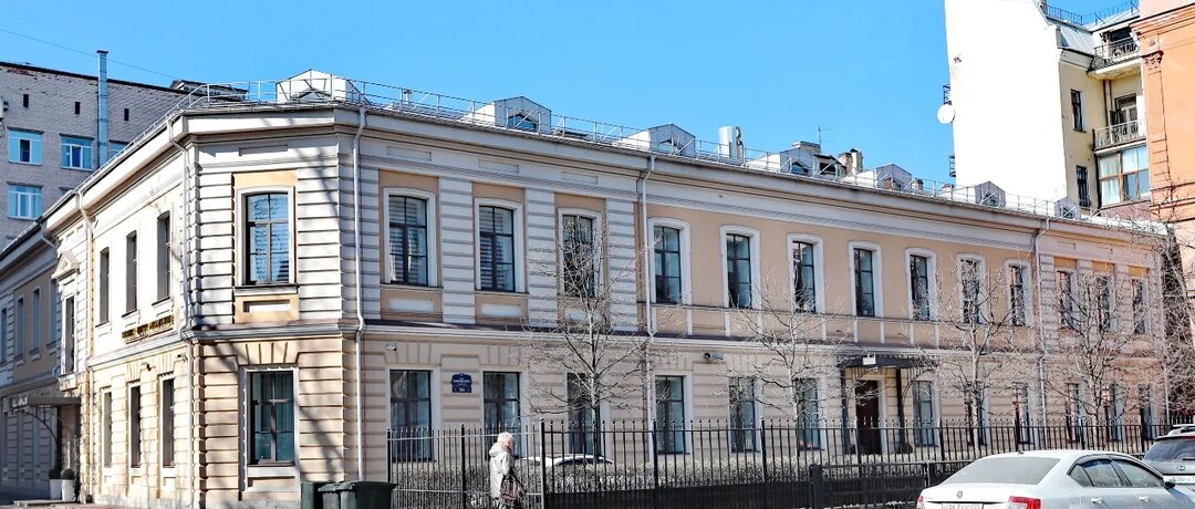 Во всякое время дня и ночи. История здания на ул. Маяковского, 12, лит. А