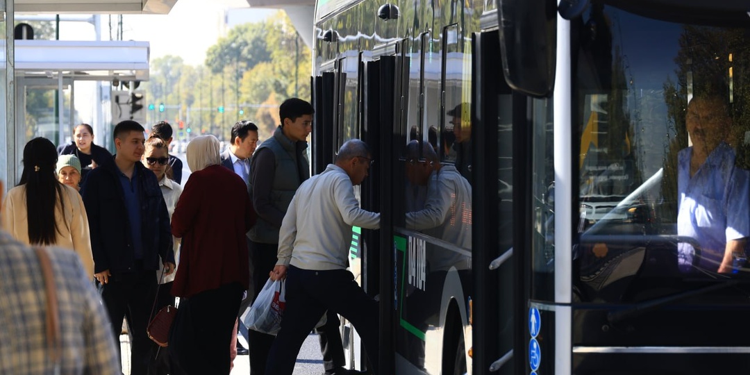 Бесплатный проезд могут расширить: кому в Узбекистане хотят дать льготы