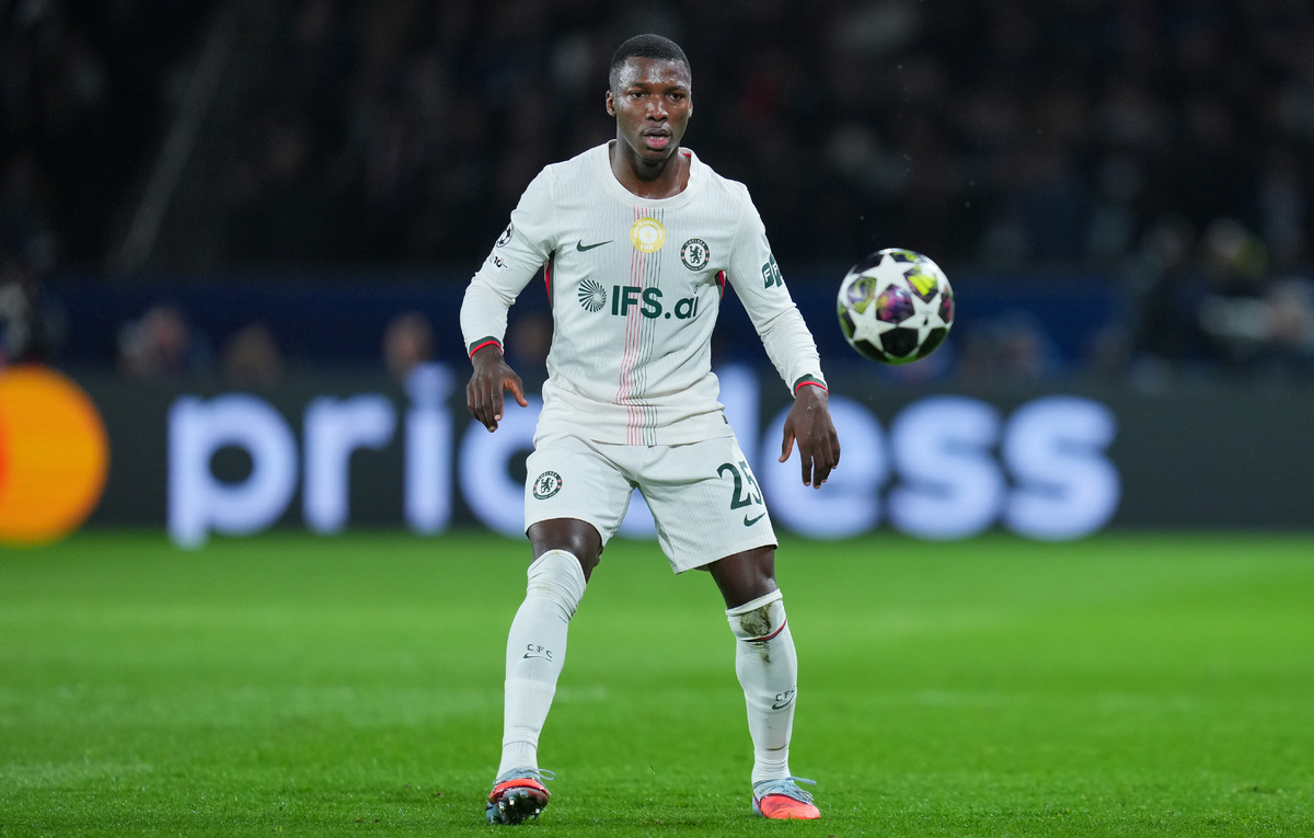    Полузащитник "Челси" Мойсес Кайседо  Franco Arland/Getty Images