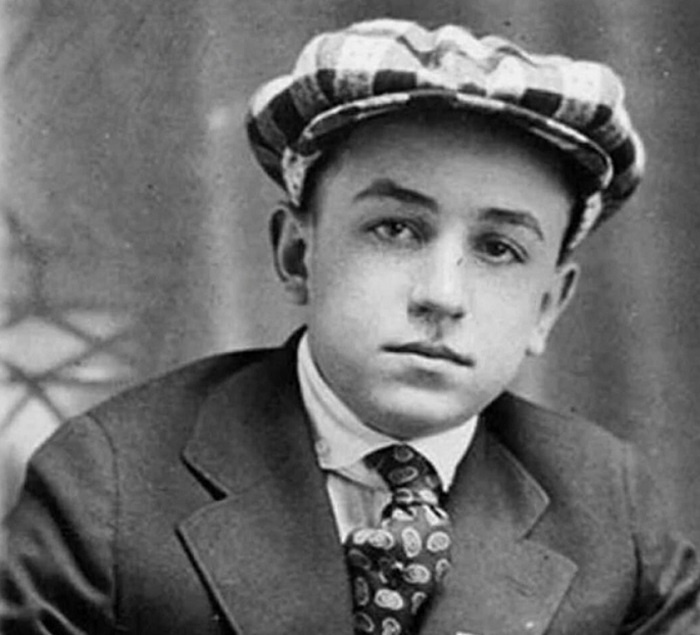 Уолт Дисней в юности