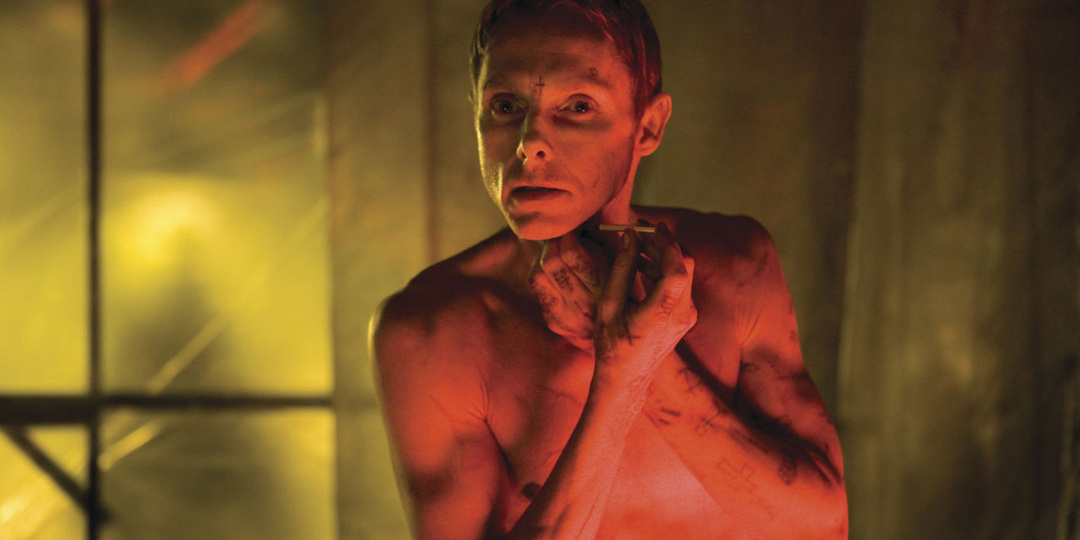 Склизкий, жуткий, гениальный. Как «неправильное» лицо стало пропуском в ад?