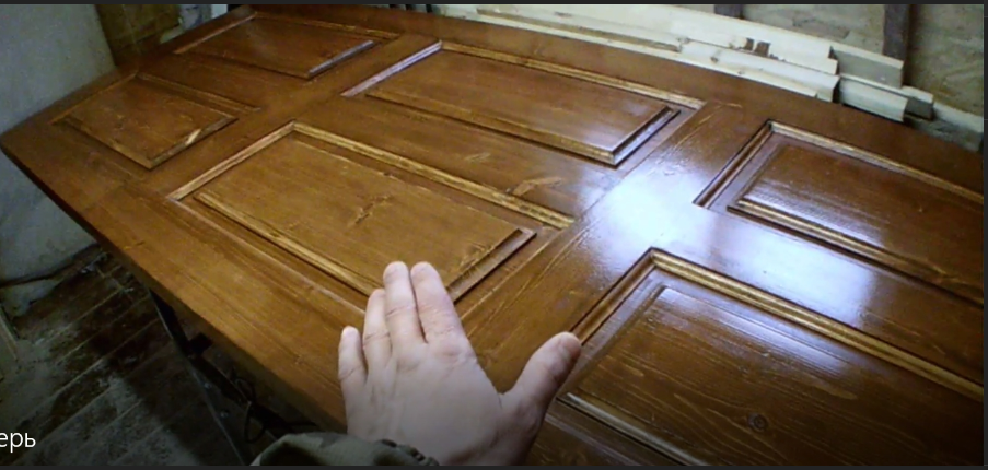 Как правильно выбрать древесину для изготовления входной двери