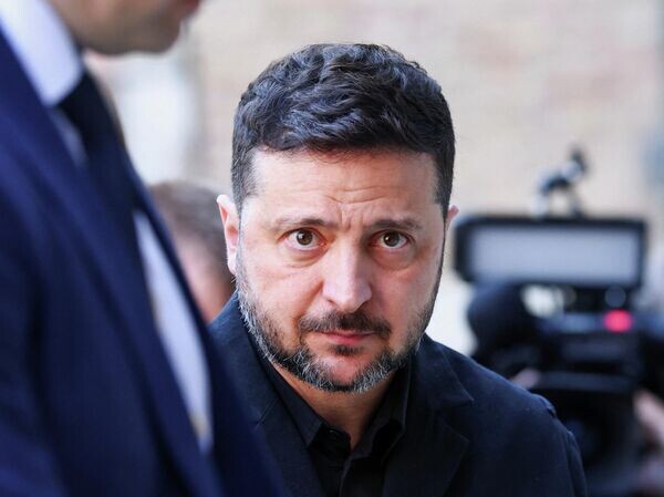    © REUTERS / Piroschka Van De Wouw