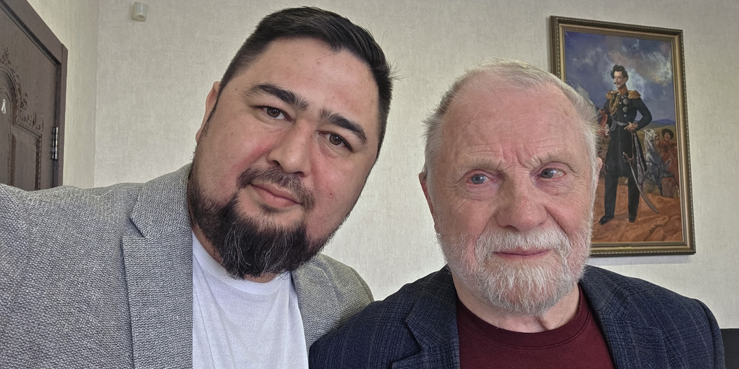 Как книга Есенина обрела второй дом у башкирского поэта Рами Гарипова