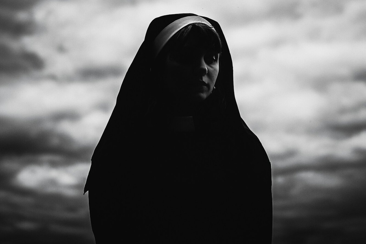     Кто такие доулы смерти и можно ли научиться поддержке умирающих?