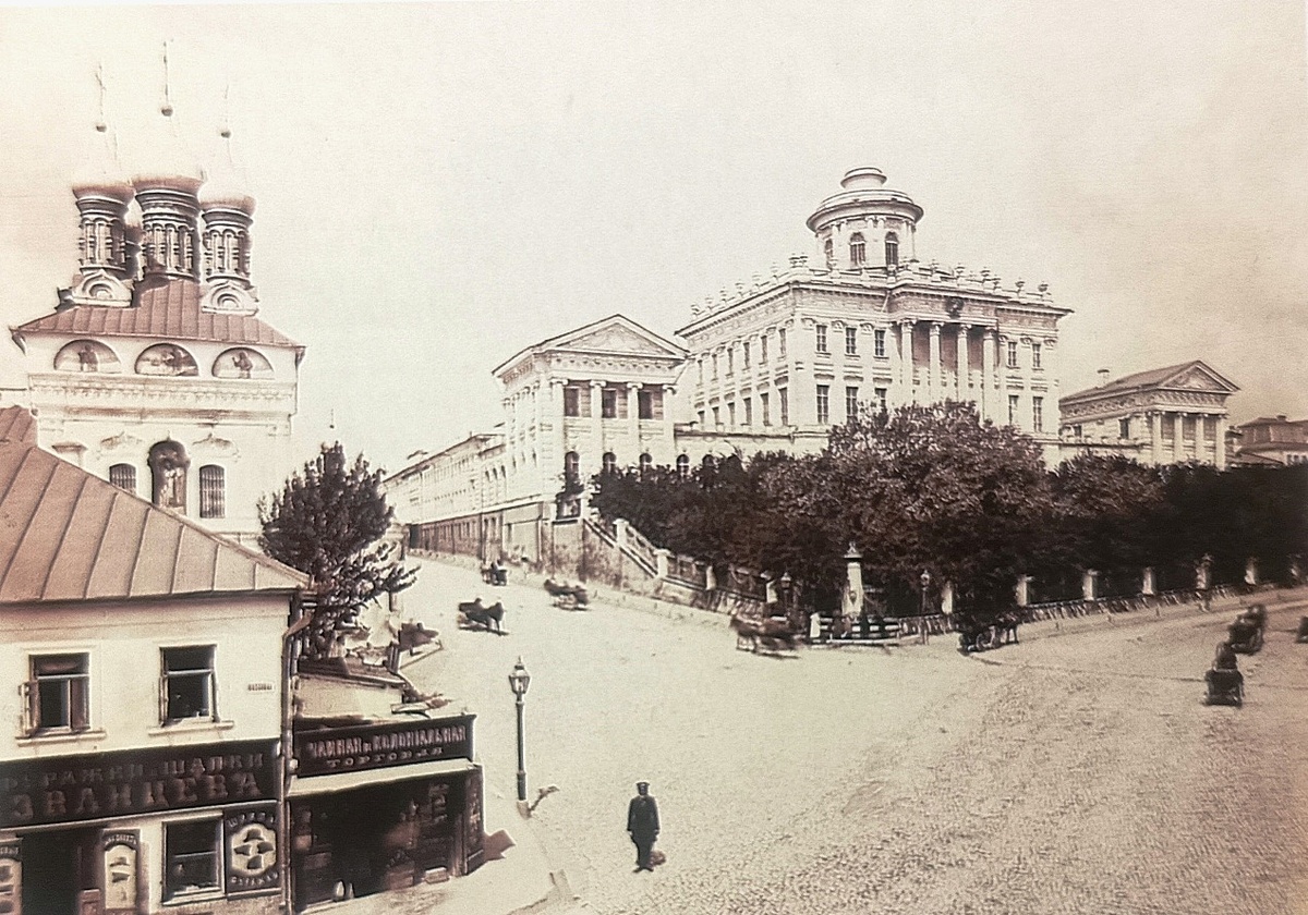Пашков дом. Фотография из собрания Э.В. Готье-Дюфайе.