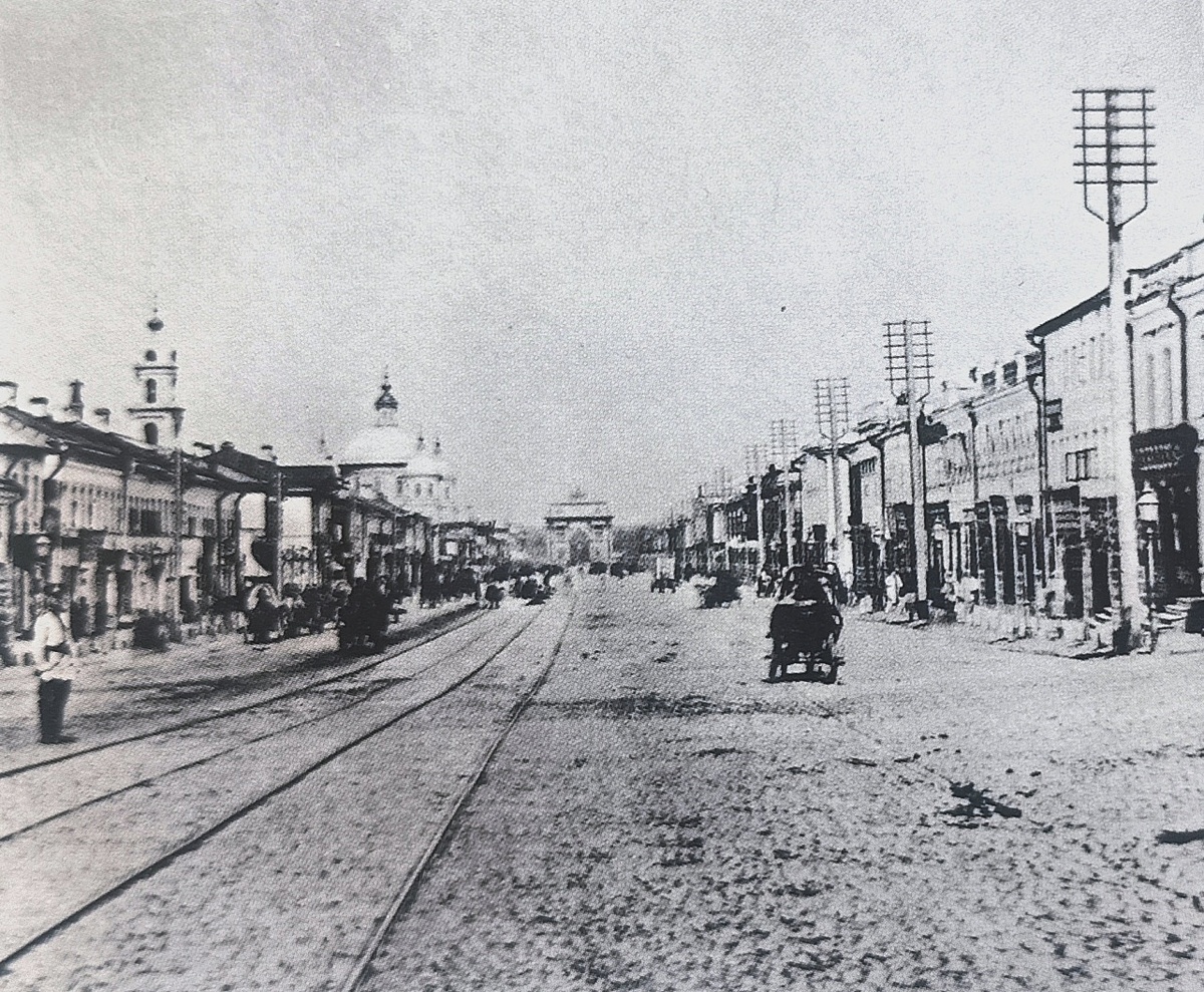 Вид Тверской-Ямской (от Садовой). Фотография из альбома Н.А. Найденова, 1888 г.