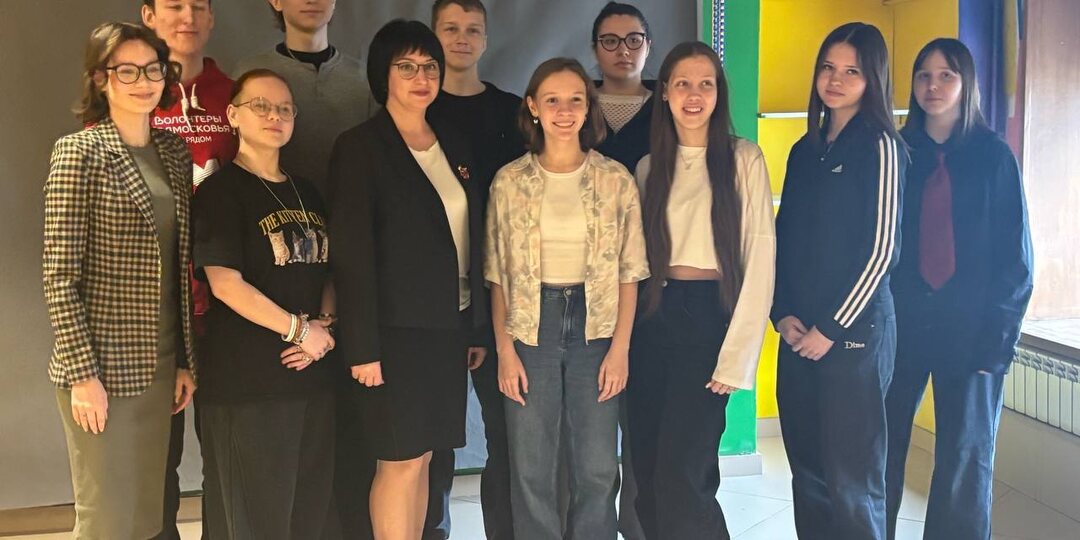 Директор Образовательного центра №7 Яна Гальцина пообщалась с активистами округа и «Волонтёрами Подмосковья» в рамках проекта «Лидеры