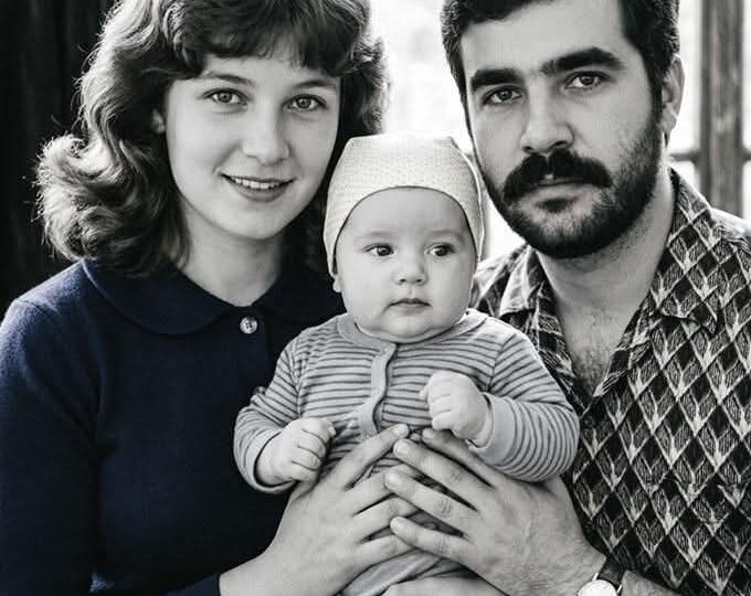 1977 ГОД. НА ГЛАЗАХ ДЕВОЧКИ УБИЛИ ОТЦА. Она всё видела. Но когда приехала милиция, ребёнок НЕ ПРОИЗНЁС НИ ЗВУКА. И что заставило её заговори