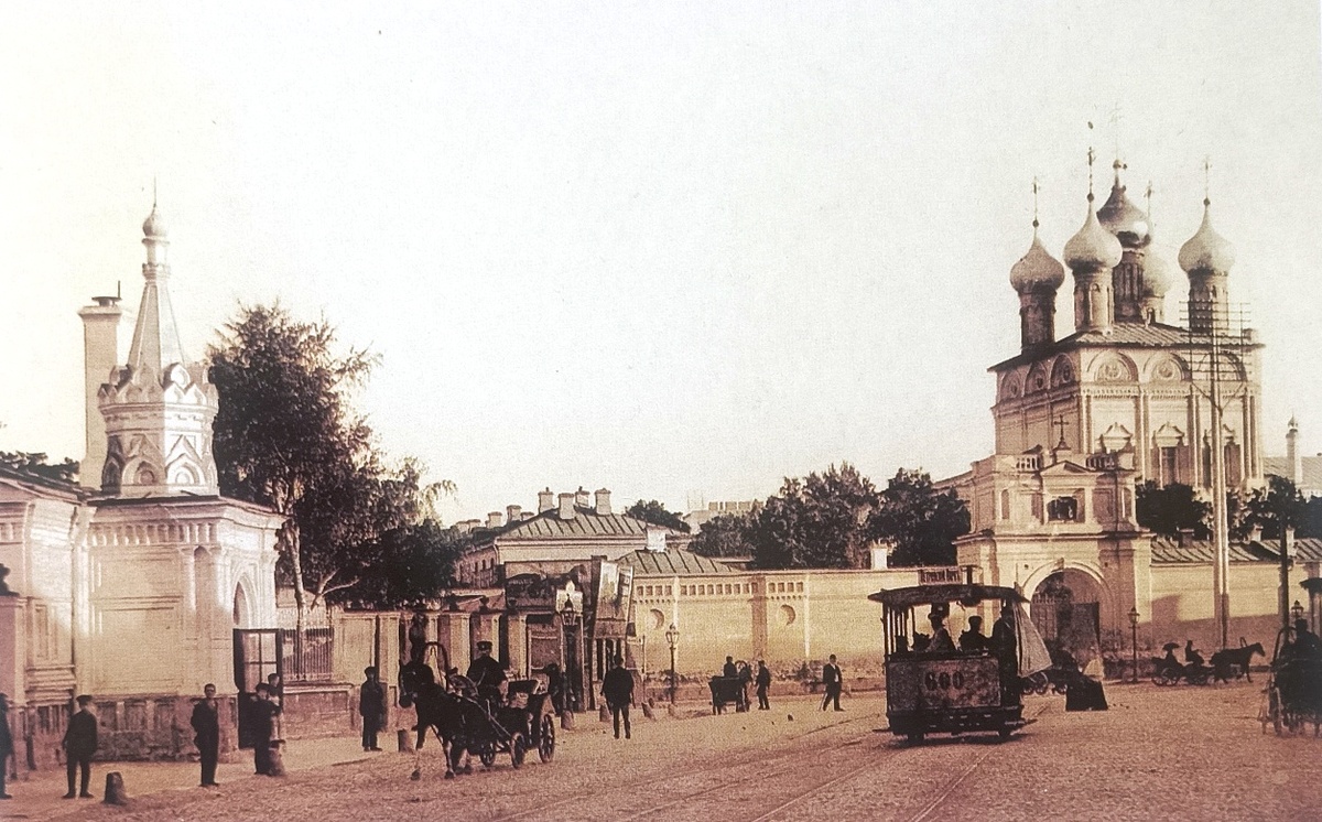 Малая Дмитровка. Раскрашенная фотография из собрания Э.В. Готье-Дюфайе.
