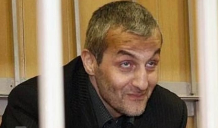    Андро Топурия, отец певицы, неоднократно сталкивался с правосудием.