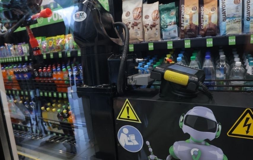 На АЗС под Гомелем начал работать робот-продавец