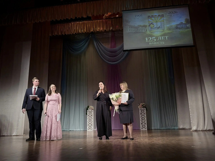     В прошлом году в здании открыли кабинеты «Основы безопасности и защиты Родины» и «Труд». Фото: пресс-служба правительства Новгородской области