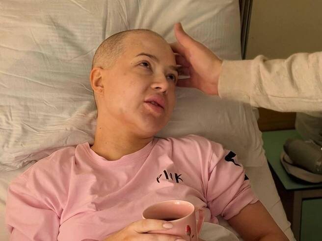    Лерчек борется с онкологиейСоцсети