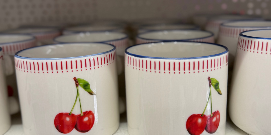 Магнит Косметик 💕Сочная коллекция "Вишня"🍒: яркая посуда и милые мелочи из новой коллекции (фото шопинг)