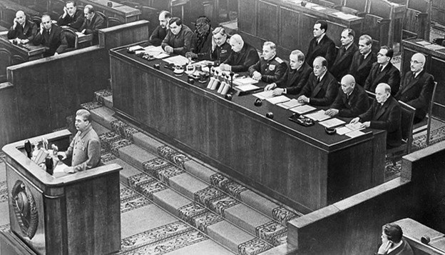 Закрытие XIX съезда КПСС 14 октября 1952 года Фото из открытого доступа