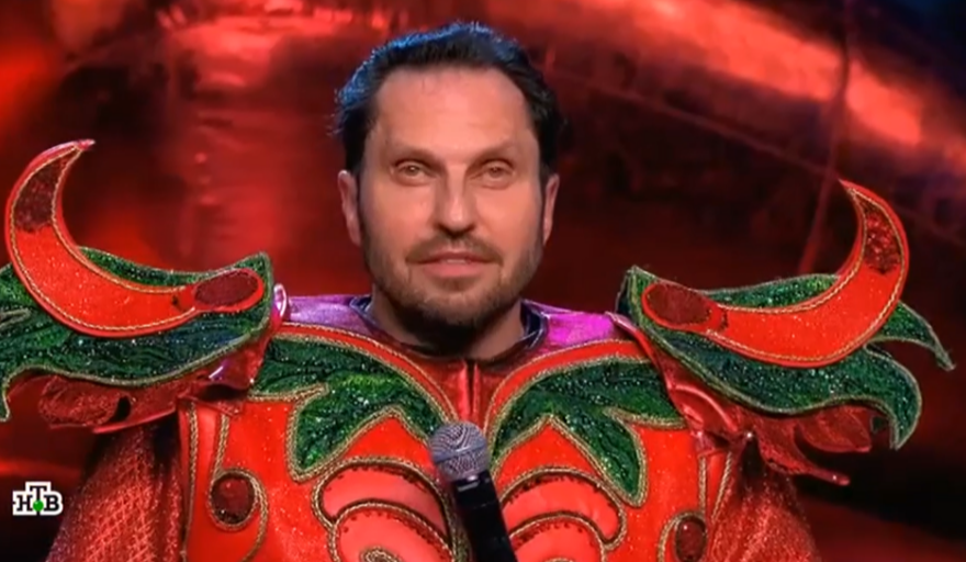 Кадр для дзен-канала "Марина смотрит телевизор"