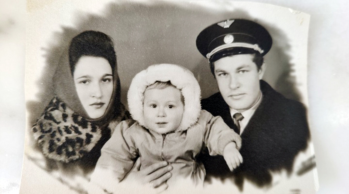 Валентин Засимов с женой и старшим сыном © Фото из личного архива Александра Засимова
