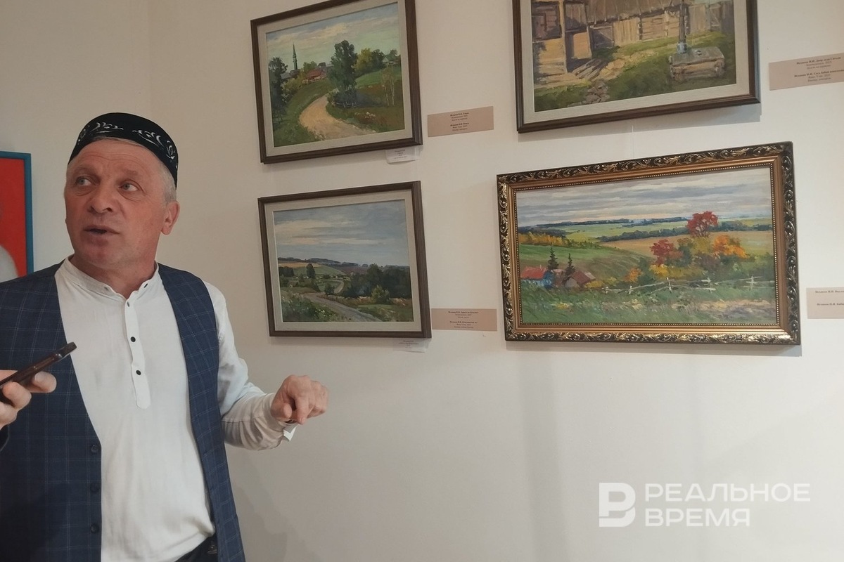    Ильгиз Исхаков и его картины. Радиф Кашапов / realnoevremya.ru
