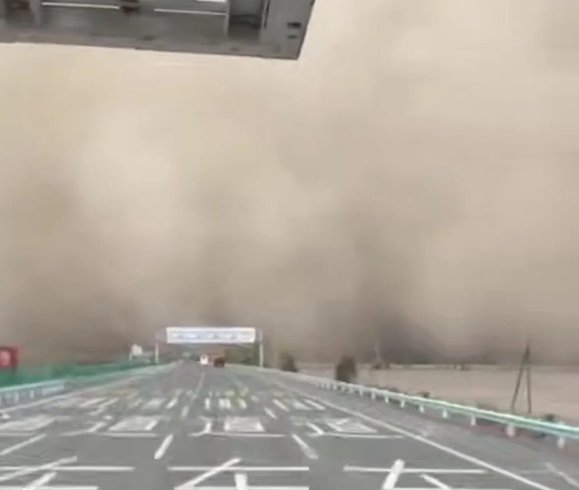    Фото: скриншот видео телеграм-канала «Фобос. Катаклизмы и катастрофы природы»