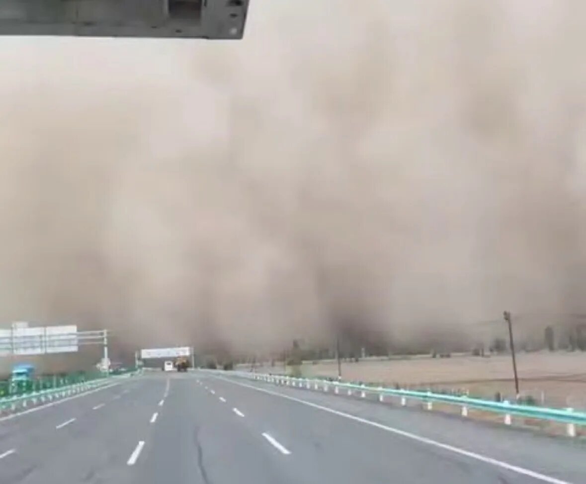    Фото: скриншот видео телеграм-канала «Фобос. Катаклизмы и катастрофы природы»