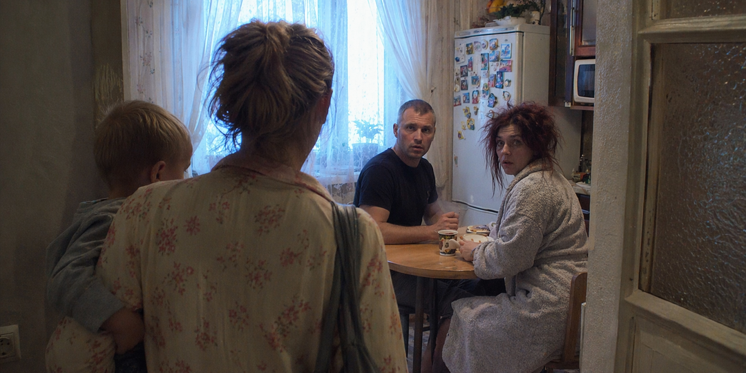 Приютила подругу, а через месяц застукала их с мужем на кухне