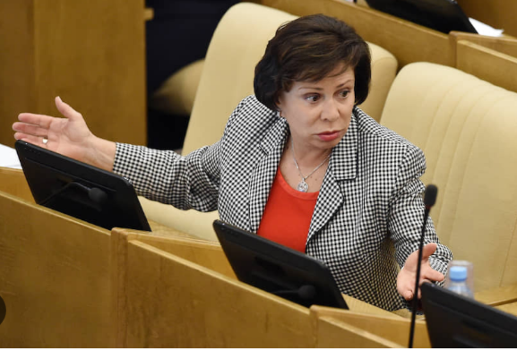 Депутат Ирина Роднина заявила, что она живет и страдает как простая россиянка