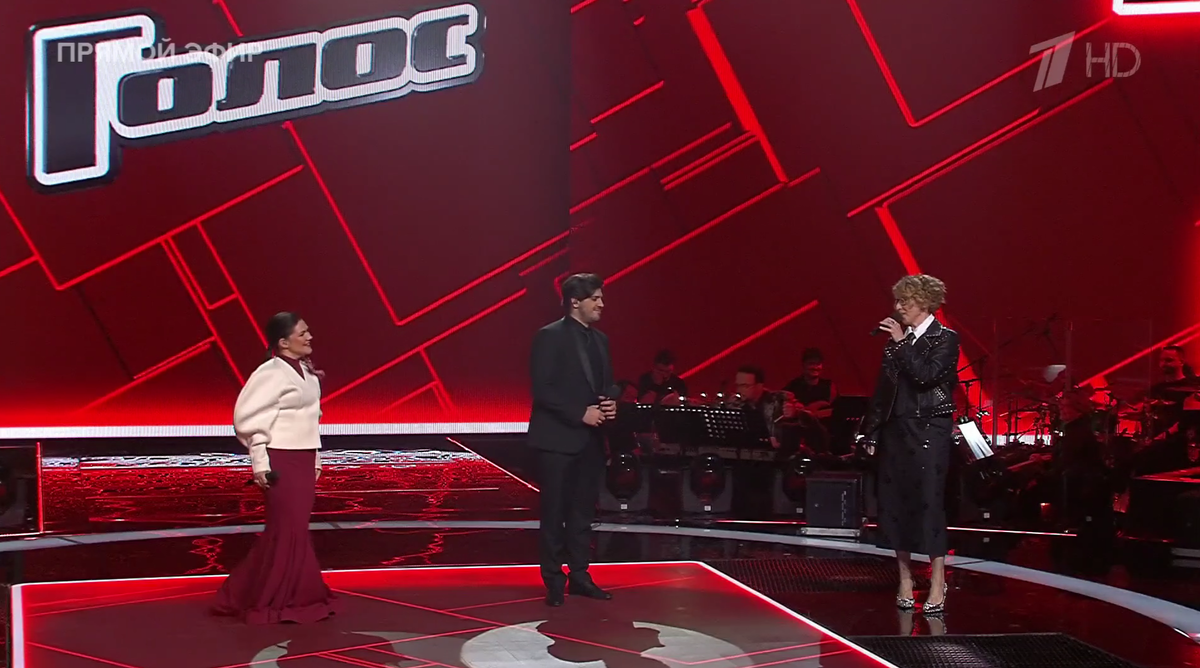 Дина Гарипова, Давид Саникидзе и Яна Чурикова.